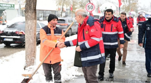 BAŞKAN ER, SAHA ÇALIŞMALARINA DEVAM EDİYOR