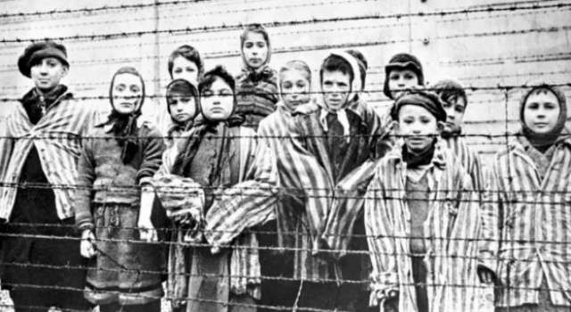 Auschwitz nasıl Nazi Holokostu'nun merkezi haline geldi?