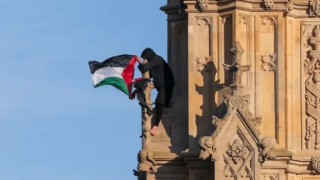 Londra'da Big Ben kulesine tırmanıp Filistin bayrağı açan eylemciye ceza