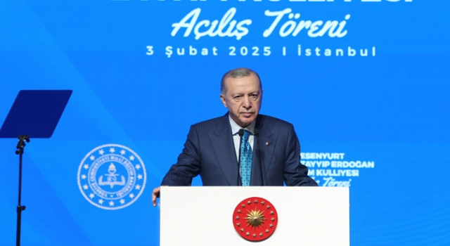 ERDOĞAN: “Dijital mecraların kontrolsüz ve pek çok tehditle dolu ikliminde evlatlarımızı yalnız bırakamayız”