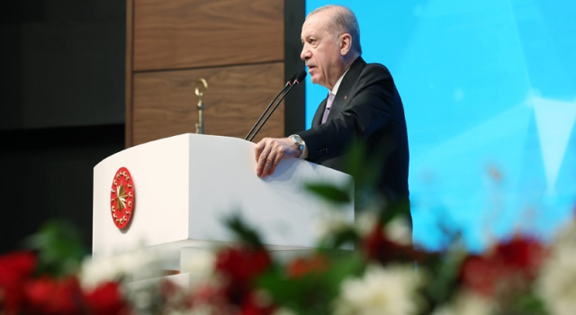 Erdoğan:“Eleştiri bahanesiyle kimse yargı mercilerine parmak sallayamaz”