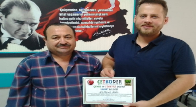 ÖDÜLÜNÜ HALİL BULUT'TAN ALDI