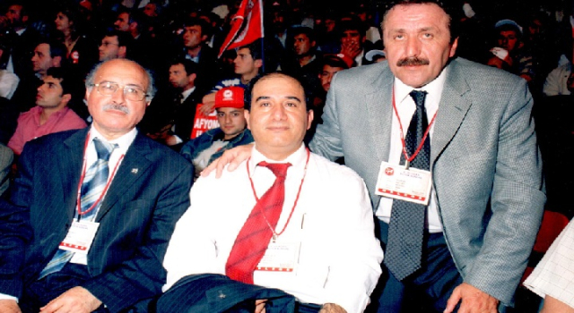 GÖKTAŞ, DYP GENEL KONGRESİNDE DOSTLARI İLE BERABER