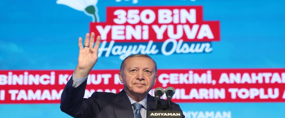 ERDOĞAN: “11 ilimizde yapımını tamamladığımız 350 bininci yuvamızın anahtarlarını teslim etmenin gururunu yaşıyoruz”