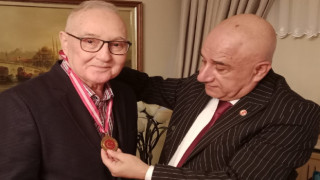 DİKER'E ÇEVRE TÜKETİCİ DOSTU ONUR BELGESİ VE ALTIN MADALYASI