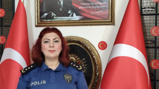 FUNDA MÜDÜR HALKIN GÖNLÜNDE TAHT KURDU