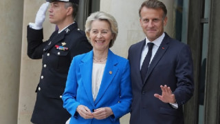 Fransa'daki siyasi ve ekonomik sıkıntılar AB genelinde alarm vermese de endişeler artıyor