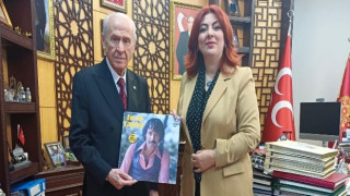 SEVİLEN POLİS MÜDÜRÜ BİLGE LİDER BAHÇELİ'NİN MAKAMINDA