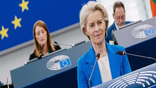 Von der Leyen liderliğindeki Avrupa Komisyonu, güven oylamasından sağ çıktı