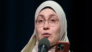 Almanca şiir yarışmasını Türkiye kökenli Ayşe İrem kazandı