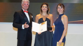 Almanya'da Yılın Doktoru seçilen Ebru Yıldız kimdir?